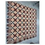 Checkerboard Pattern Woven Comforter