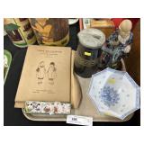 Grouping of Oriental Collectibles