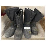 2 Pairs of Snow Boots