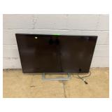 Vizio D39h-D0 39 in. LED TV with Stand