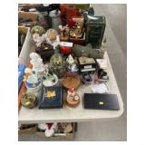 Snow Globes, Porcelain Figurines & Christmas