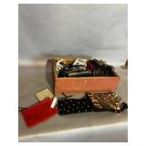 Pouches and Small Handbags Group