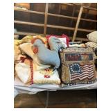 Decorative and Throw Pillows Lot