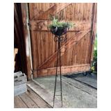Metal Wire Plant Stand with Decorative Basket
