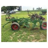 Oliver 3 Bottom Pull Type Plow w/ Hydraulic Lift
