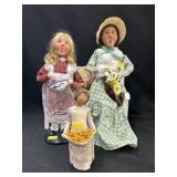Byers Choice Dolls w/ Willow Tree Angel