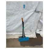 2 Floor Cleaning Tools
