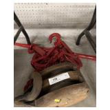 Wooden Pulley w/ Chain Hoist