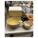 Stoneware Mixing Bowl w/ Dinnerware