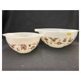 (2) Vintage Pyrex Serving Bowls