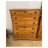 Thomasville Maple 7-Piece Bedroom Furniture Set