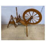 Wooden Spinning Wheel With Yarn Skein Winder