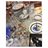 Tabel lot of Glasses, Hat Stands, Boxes, etc.