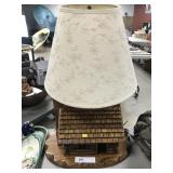 Wood Cabin-Form Table Lamp