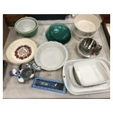 Lot: Kitchenwares, DVD
