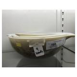 4 Pyrex Vintage Bowls