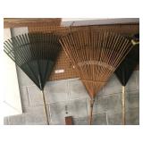 3 Leaf Rakes