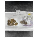 (19) Wheat Pennies & Selection of Lincoln Memorial