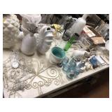 Table: Decorative Items, Milk Glass, Collectibles