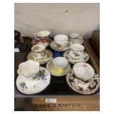 Tray: Cups & Saucers