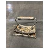 Primitive Fluting Iron