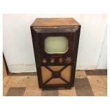 Vintage Admiral TV w/Wooden Case