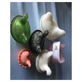 6 Miniature Hen on Nests