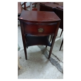 MAHOGANY PHONE STAND / END TABLE MAHOGANY PHONE STAND / END TABLE
