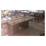 CRAFTSMAN RADIAL ARM SAW..MOUNTED TO STEEL DESK..