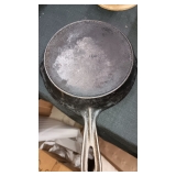 #3 SKILLET..NO MARKINGS