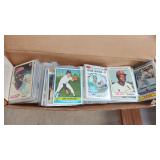 BOX OF OLDER BASEBALL CARDS