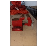 SMALL BENCH VISE