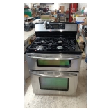 KENMORE ELITE NATURAL GAS STOVE / OVEN..