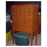COOL OLD CARD FILE..USE FOR ANYTHING !! COOL OLD CARD FILE..USE FOR ANYTHING !!