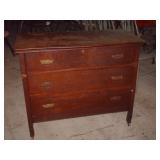 DRESSER DRESSER