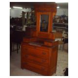WOW... NICE DRESSER W/ MIRROR WOW... NICE DRESSER W/ MIRROR