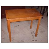 CUTE LITTLE TABLE CUTE LITTLE TABLE