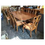 Dining room table w/ 3 leaves, 2 table pads, and