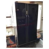 Amana side by side fridge w/ ice maker and water
