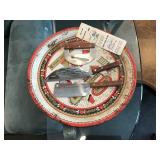 Tray and advertising utensils