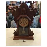 Seth Thomas mantle clock w/ key