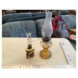 2 kerosene lamps