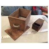 Primitive Atlantic crayon dovetail box etc.