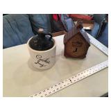 2 Cookie jars