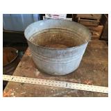 Galvanized wash tub