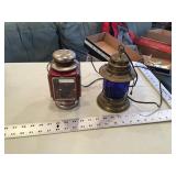 2 Vintage lights