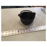 Cast Pot with handle