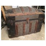 Camel back trunk