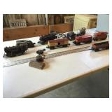 Vintage Lionel train set and tote