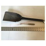 Buechele Lumber Co. Tripoli ash shovel and screw
